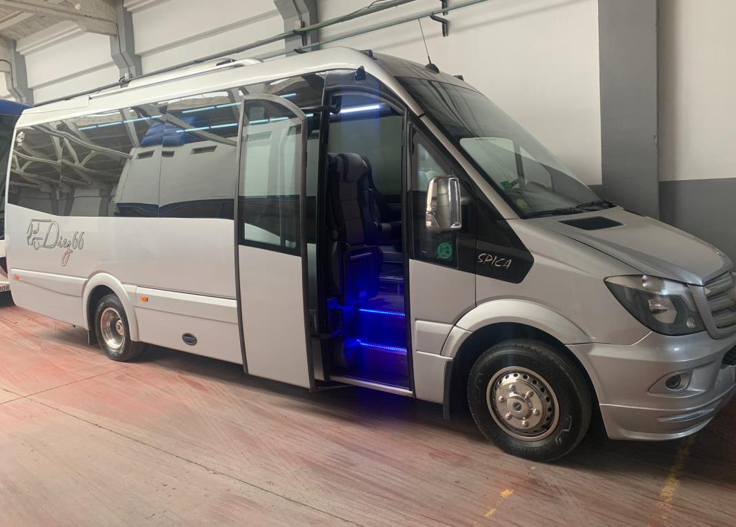 Alquiler Minibus Barcelona. La Mejor Calidad Precio ...